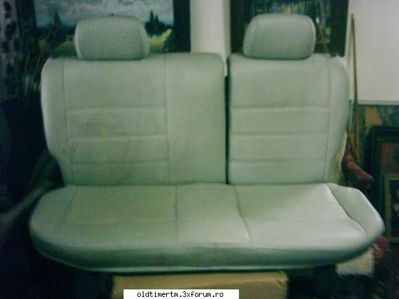 VAND set scaune auto. - Spatele saant din 2 bucati,independente - VANZARI/CUMPARARI PIESE DE SCHIMB