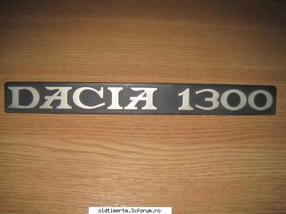 Vand embleme - sigla UAP - 25 lei scris UAP - 40 lei sigla Dacia - VANZARI/CUMPARARI DIVERSE