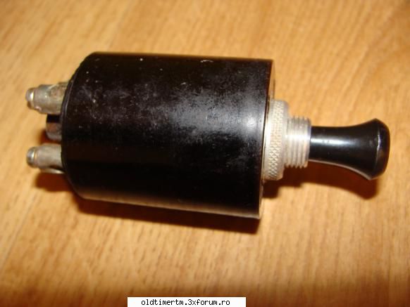 Vand piese pentru diferite masini/motociclete - comutator pret:25 lei - VANZARI/CUMPARARI PIESE DE SCHIMB