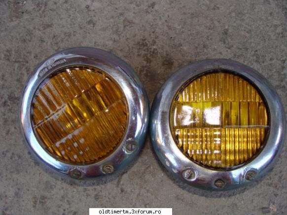 Vand piese pentru diferite masini/motociclete - proiectoare SR pret:40 - VANZARI/CUMPARARI PIESE DE SCHIMB