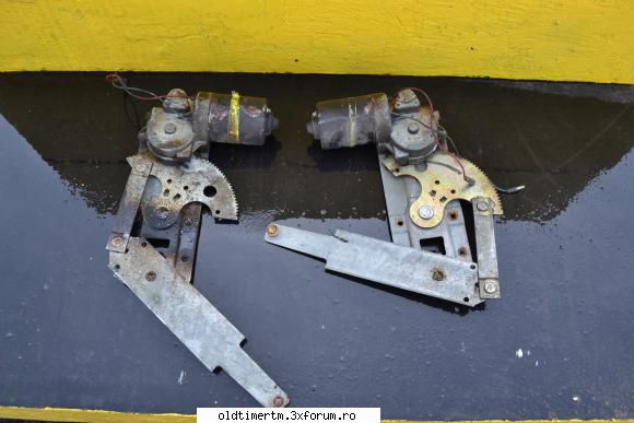 vand piese jaguar xj6 seria I,II - geamuri mari spate - 50 ron buc geam - VANZARI/CUMPARARI PIESE DE SCHIMB